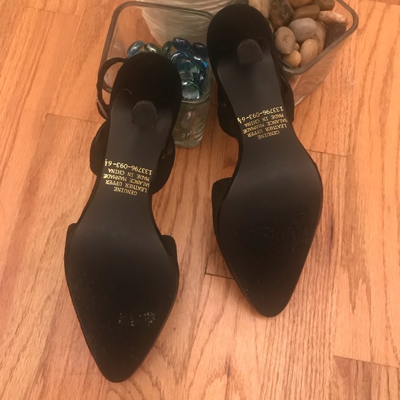 Colin Stuart Suede Heels - Picture 5 of 8